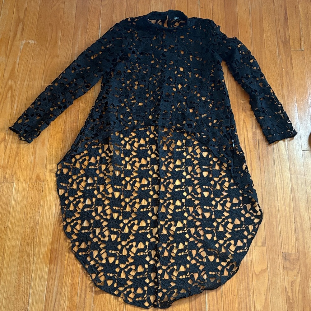 Black Lace Long Sleeve High/low top
